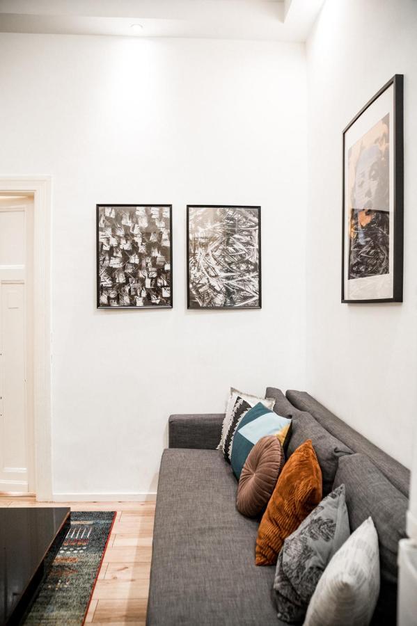 Stylish And Spacious ! Central Location Kazincy Netflix 布达佩斯 外观 照片